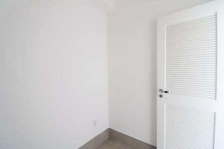 Apartamento à venda com 190m², 3 quartos e 4 vagas Apartamento à venda com 190m², 3 quartos e 4 vagasQuarto de Serviço