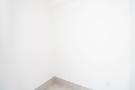 Apartamento à venda com 190m², 3 quartos e 4 vagas Apartamento à venda com 190m², 3 quartos e 4 vagasQuarto de Serviço