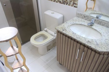 Apartamento para alugar com 68m², 2 quartos e 2 vagasBanheiro da Suíte