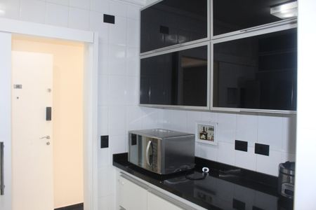 Apartamento para alugar com 68m², 2 quartos e 2 vagasCozinha