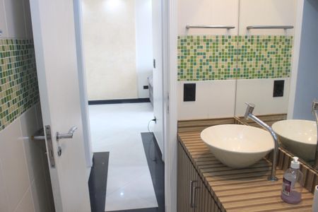 Apartamento para alugar com 68m², 2 quartos e 2 vagasBanheiro
