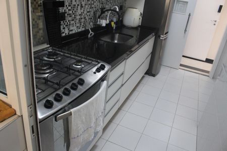 Apartamento para alugar com 68m², 2 quartos e 2 vagasCozinha