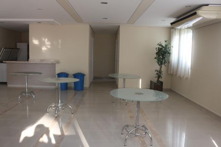Apartamento para alugar com 68m², 2 quartos e 2 vagasÁrea comum - Salão de festas