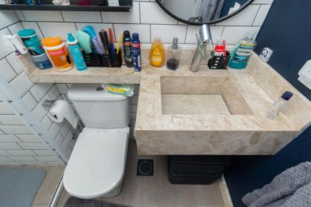 Apartamento à venda com 45m², 2 quartos e 1 vaga Apartamento à venda com 45m², 2 quartos e 1 vagaBanheiro