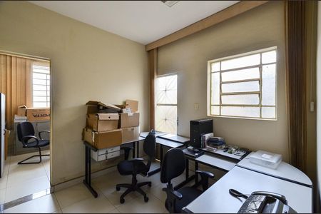 Quarto 3 de casa à venda com 4 quartos, 260m² em Santa Efigênia, Belo Horizonte
