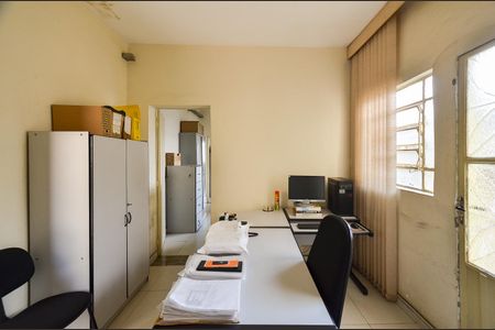 Casa à venda com 260m², 4 quartos e sem vaga Casa à venda com 260m², 4 quartos e sem vagaCopa