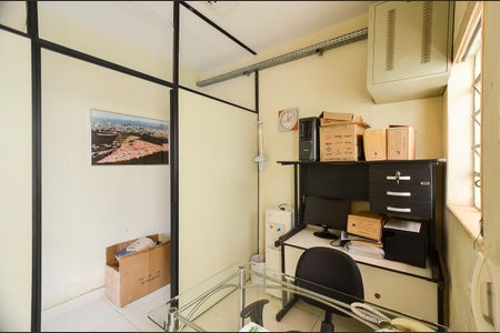 Sala de casa à venda com 4 quartos, 260m² em Santa Efigênia, Belo Horizonte