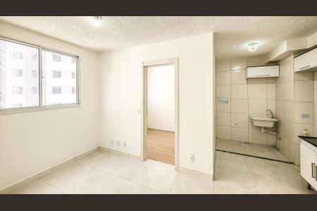 Sala de apartamento para alugar com 2 quartos, 42m² em Usina Piratininga, São Paulo