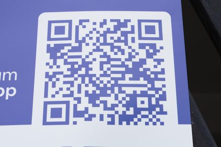 Casa à venda com 114m², 2 quartos e 2 vagasPlaca instalada no portão do imóvel - Código da placa: ZNHJ-1321