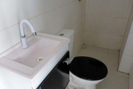 Banheiro de apartamento para alugar com 1 quarto, 35m² em Pestana, Osasco