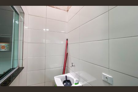 Casa de condomínio para alugar com 70m², 2 quartos e 1 vagaÁrea de Serviço