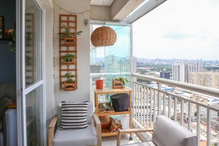 Sacada de apartamento à venda com 2 quartos, 63m² em Barra Funda, São Paulo