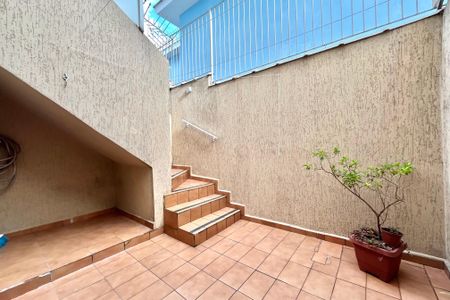 Casa à venda com 140m², 2 quartos e 2 vagas Casa à venda com 140m², 2 quartos e 2 vagasQuintal