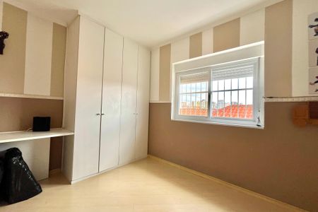 Casa à venda com 140m², 2 quartos e 2 vagas Casa à venda com 140m², 2 quartos e 2 vagasQuarto 2