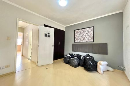 Casa à venda com 140m², 2 quartos e 2 vagas Casa à venda com 140m², 2 quartos e 2 vagasQuarto 1