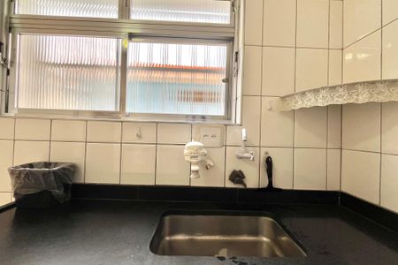 Casa à venda com 140m², 2 quartos e 2 vagas Casa à venda com 140m², 2 quartos e 2 vagasCozinha