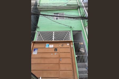 Casa à venda com 80m², 2 quartos e 1 vaga Casa à venda com 80m², 2 quartos e 1 vagaFachada