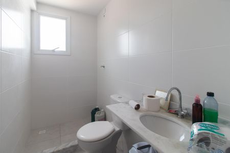 Banheiro de apartamento à venda com 1 quarto, 43m² em Partenon, Porto Alegre