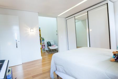 Apartamento à venda com 426m², 4 quartos e 3 vagas Apartamento à venda com 426m², 4 quartos e 3 vagassuite 2