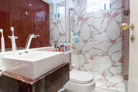 Apartamento à venda com 426m², 4 quartos e 3 vagas Apartamento à venda com 426m², 4 quartos e 3 vagasBanheiro suite 4