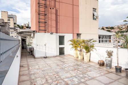 Apartamento à venda com 426m², 4 quartos e 3 vagas Apartamento à venda com 426m², 4 quartos e 3 vagasÁrea externa - cobertura