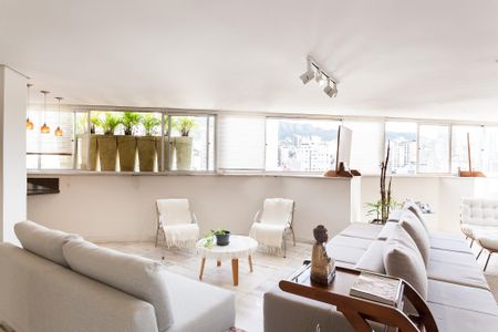 Apartamento à venda com 426m², 4 quartos e 3 vagas Apartamento à venda com 426m², 4 quartos e 3 vagassala
