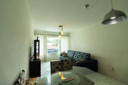 Casa à venda com 5 quartos, 200m² em Parque Peruche, São Paulo