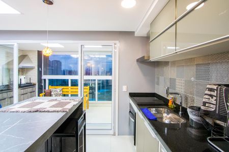 Apartamento à venda com 84m², 2 quartos e 2 vagasCozinha