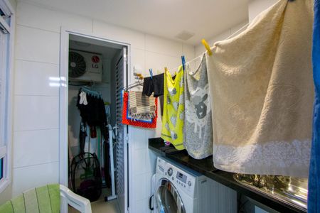 Apartamento à venda com 84m², 2 quartos e 2 vagasÁrea de serviço