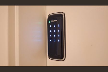 Apartamento à venda com 83m², 2 quartos e 2 vagasFechadura eletrônica