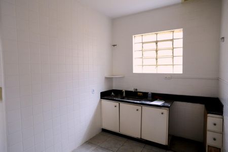 Casa à venda com 400m², 3 quartos e 2 vagas Casa à venda com 400m², 3 quartos e 2 vagasCozinha