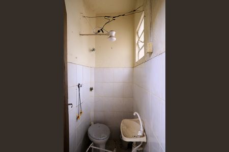 Casa à venda com 400m², 3 quartos e 2 vagas Casa à venda com 400m², 3 quartos e 2 vagasBanheiro de serviço