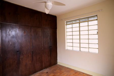 Quarto de casa à venda com 3 quartos, 400m² em Santa Efigênia, Belo Horizonte