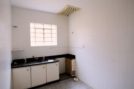 Casa à venda com 400m², 3 quartos e 2 vagas Casa à venda com 400m², 3 quartos e 2 vagasCozinha