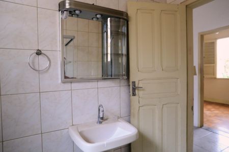 Casa à venda com 400m², 3 quartos e 2 vagas Casa à venda com 400m², 3 quartos e 2 vagasBanheiro