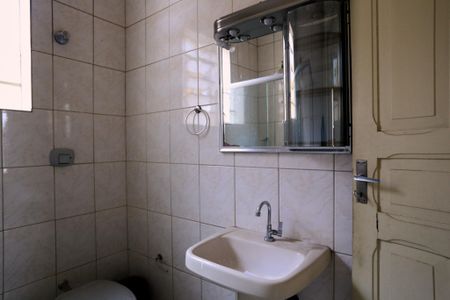 Casa à venda com 400m², 3 quartos e 2 vagas Casa à venda com 400m², 3 quartos e 2 vagasBanheiro