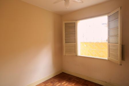 Casa à venda com 400m², 3 quartos e 2 vagas Casa à venda com 400m², 3 quartos e 2 vagasQuarto 1