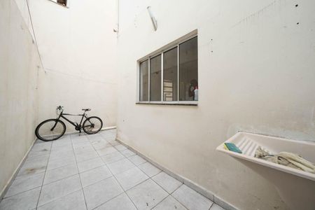 Casa para alugar com 117m², 2 quartos e 2 vagasÁrea externa