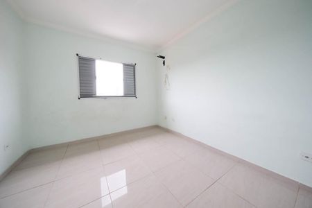 Casa para alugar com 117m², 2 quartos e 2 vagasQuarto 2