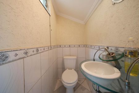 Casa para alugar com 117m², 2 quartos e 2 vagasLavabo