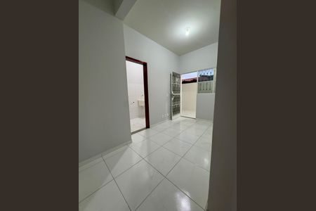 Sala de casa para alugar com 1 quarto, 40m² em Campo Grande, Rio de Janeiro