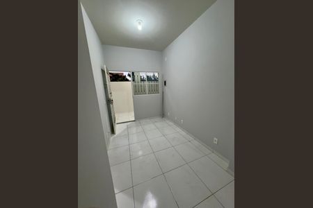 Sala de casa para alugar com 1 quarto, 40m² em Campo Grande, Rio de Janeiro