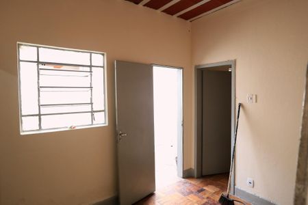 Sala de casa para alugar com 1 quarto, 245m² em Santa Efigênia, Belo Horizonte