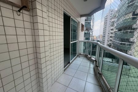 Apartamento para alugar com 122m², 3 quartos e 1 vaga Apartamento para alugar com 122m², 3 quartos e 1 vagaVaranda