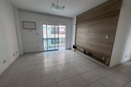 Sala de apartamento para alugar com 3 quartos, 122m² em Jardim Vinte E Cinco de Agosto, Duque de Caxias