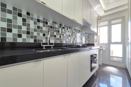 Apartamento à venda com 84m², 3 quartos e 2 vagasCozinha 