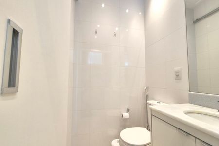 Apartamento à venda com 84m², 3 quartos e 2 vagasBanheiro da Suíte