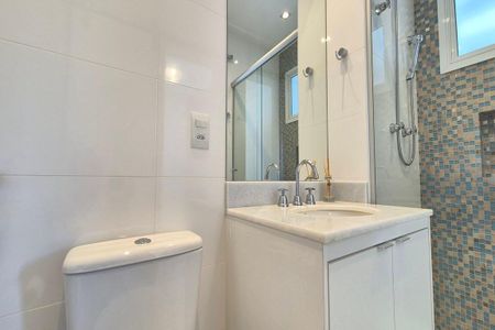 Apartamento à venda com 84m², 3 quartos e 2 vagasBanheiro da Suíte