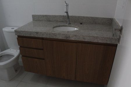 Apartamento para alugar com 80m², 2 quartos e 1 vagaBanheiro da Suíte