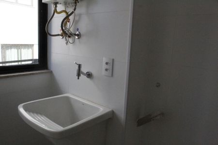 Apartamento para alugar com 80m², 2 quartos e 1 vagaÁrea de Serviço